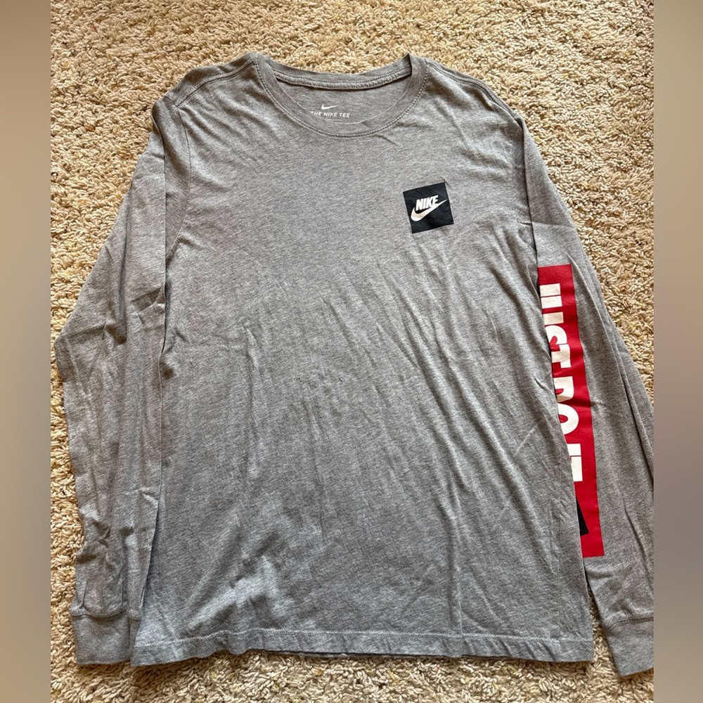 Nike Men’s Long Sleeve Grey Graphic Tee - Just Do It Sleeve size large
